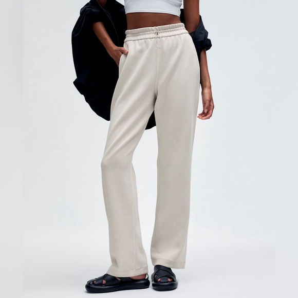 lululemon athletica Pants - NWT Lululemon Softstreme High-Rise Pant Regular